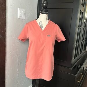 Figs XS Coral One-Pocket Scrub Top